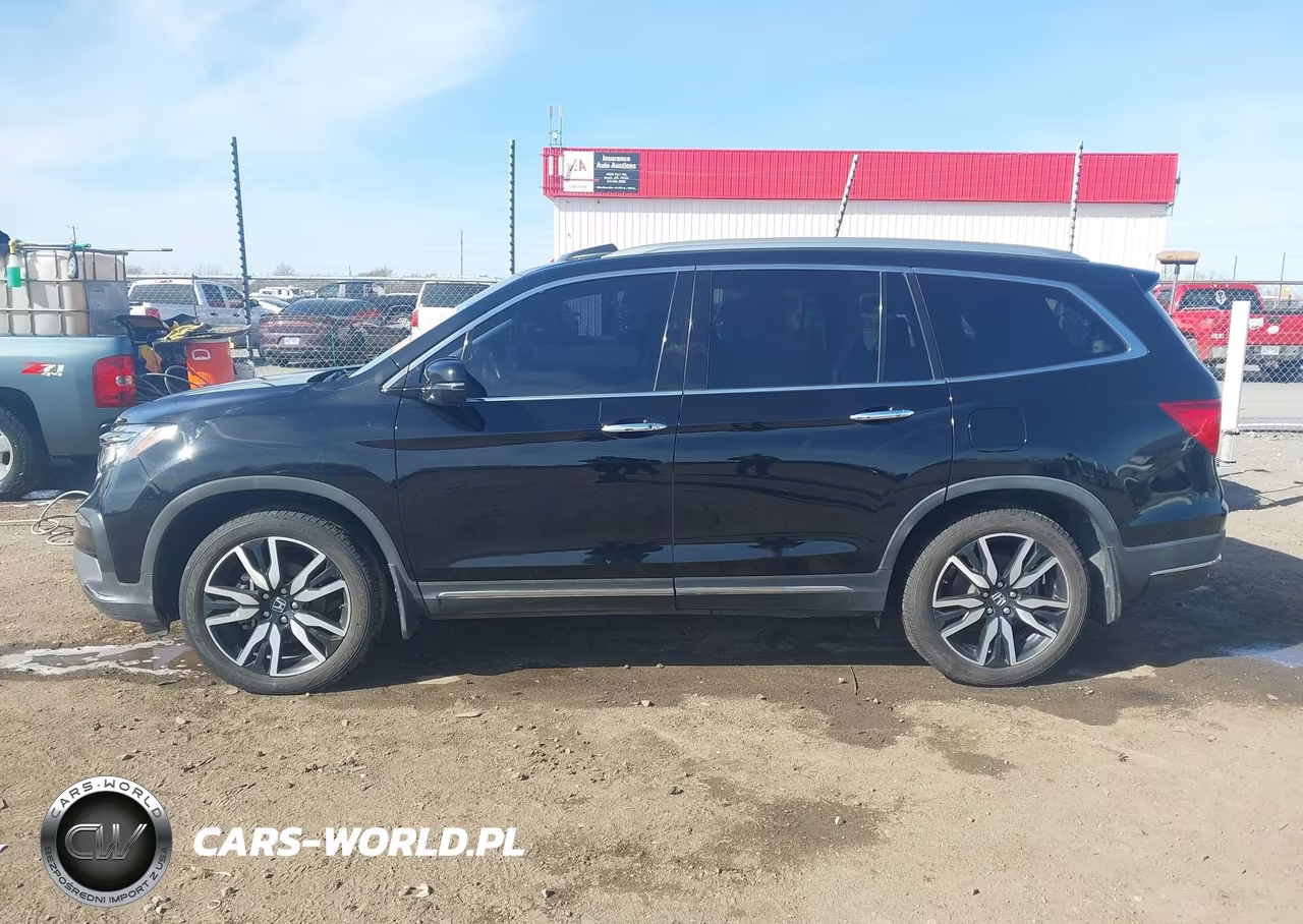 2019 Honda Pilot Touring VIN:5FNYF5H98KB019935 - 14