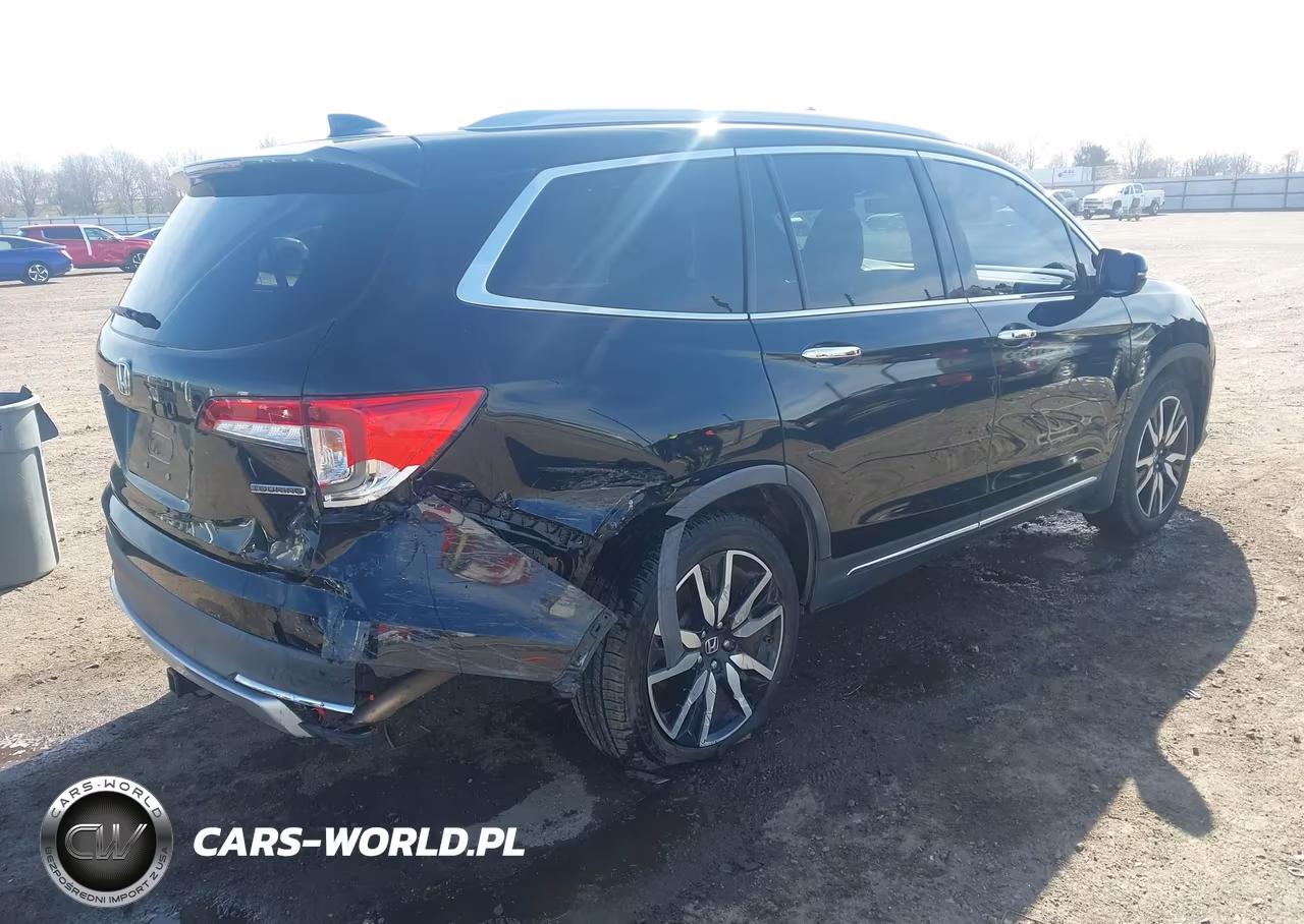 2019 Honda Pilot Touring VIN:5FNYF5H98KB019935 - 4