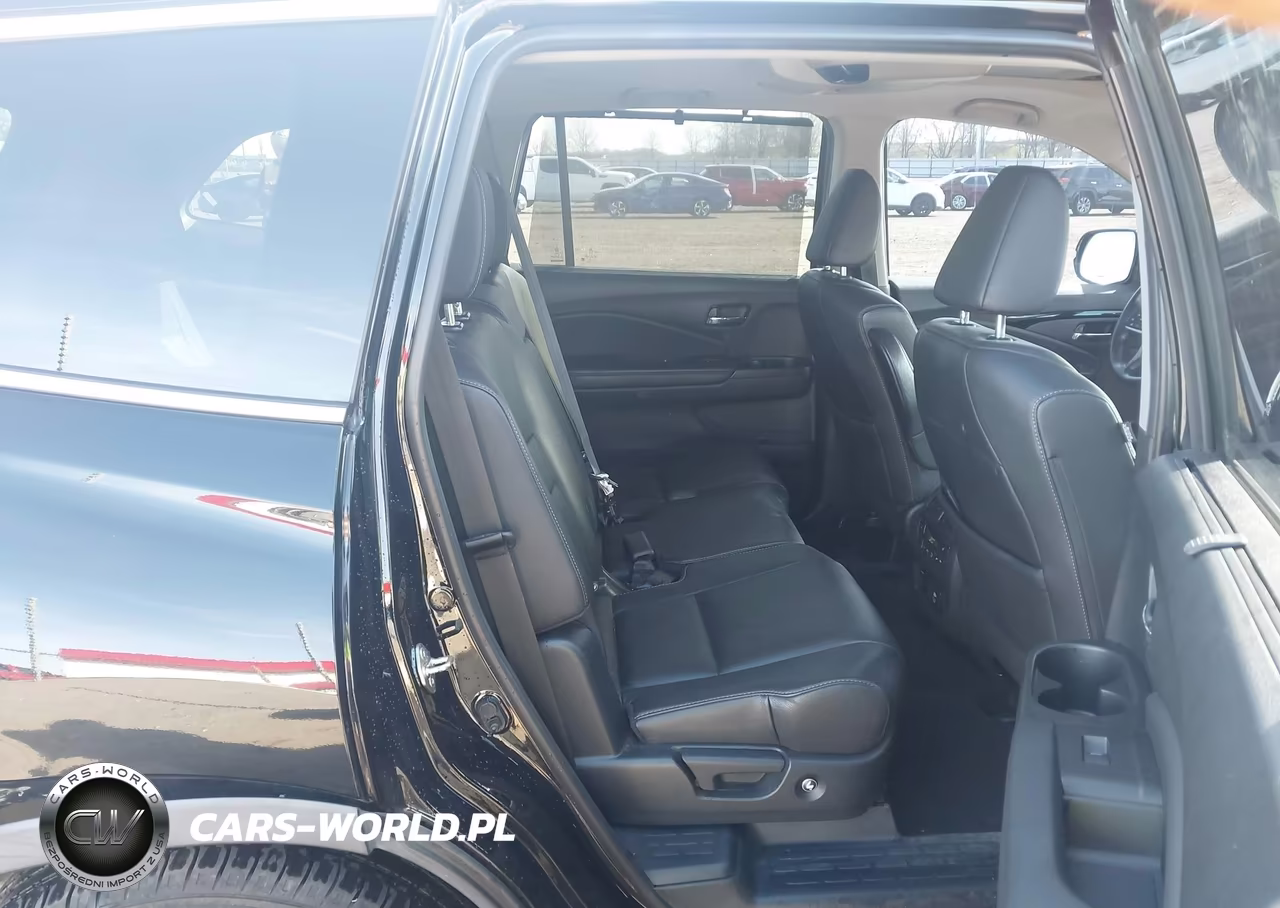 2019 Honda Pilot Touring VIN:5FNYF5H98KB019935 - 8