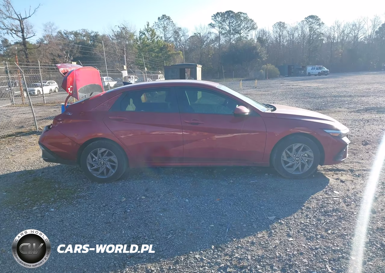 2025 Hyundai Elantra Blue-Sel Sport VIN:KMHLM4DJ0SU157868 - 13
