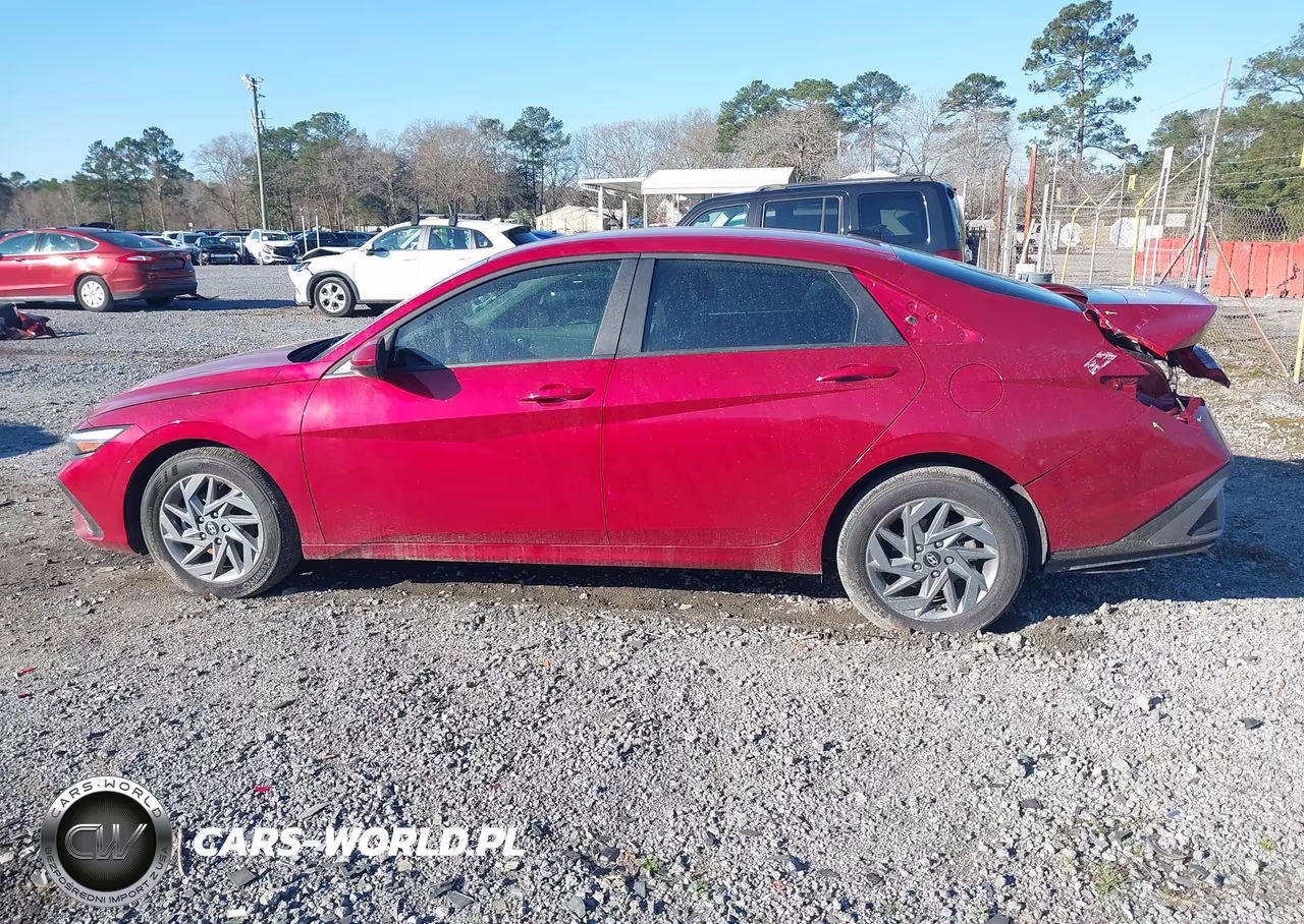 2025 Hyundai Elantra Blue-Sel Sport VIN:KMHLM4DJ0SU157868 - 14
