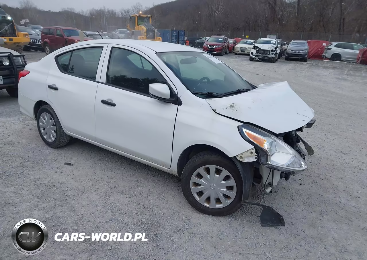 2016 Nissan Versa 1.6 S – zdjęcie 1 z 16