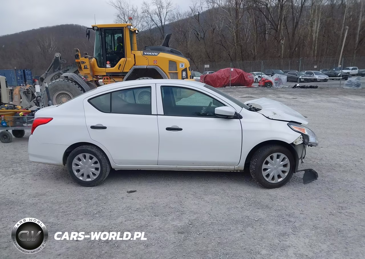 2016 Nissan Versa 1.6 S VIN:3N1CN7AP7GL881086 - 13