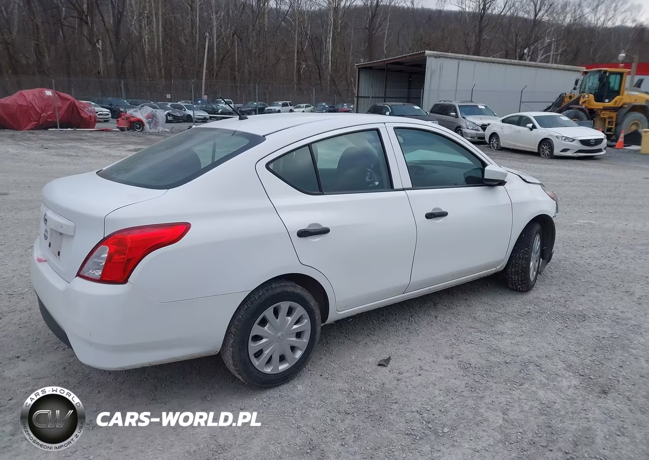2016 Nissan Versa 1.6 S VIN:3N1CN7AP7GL881086 - 4