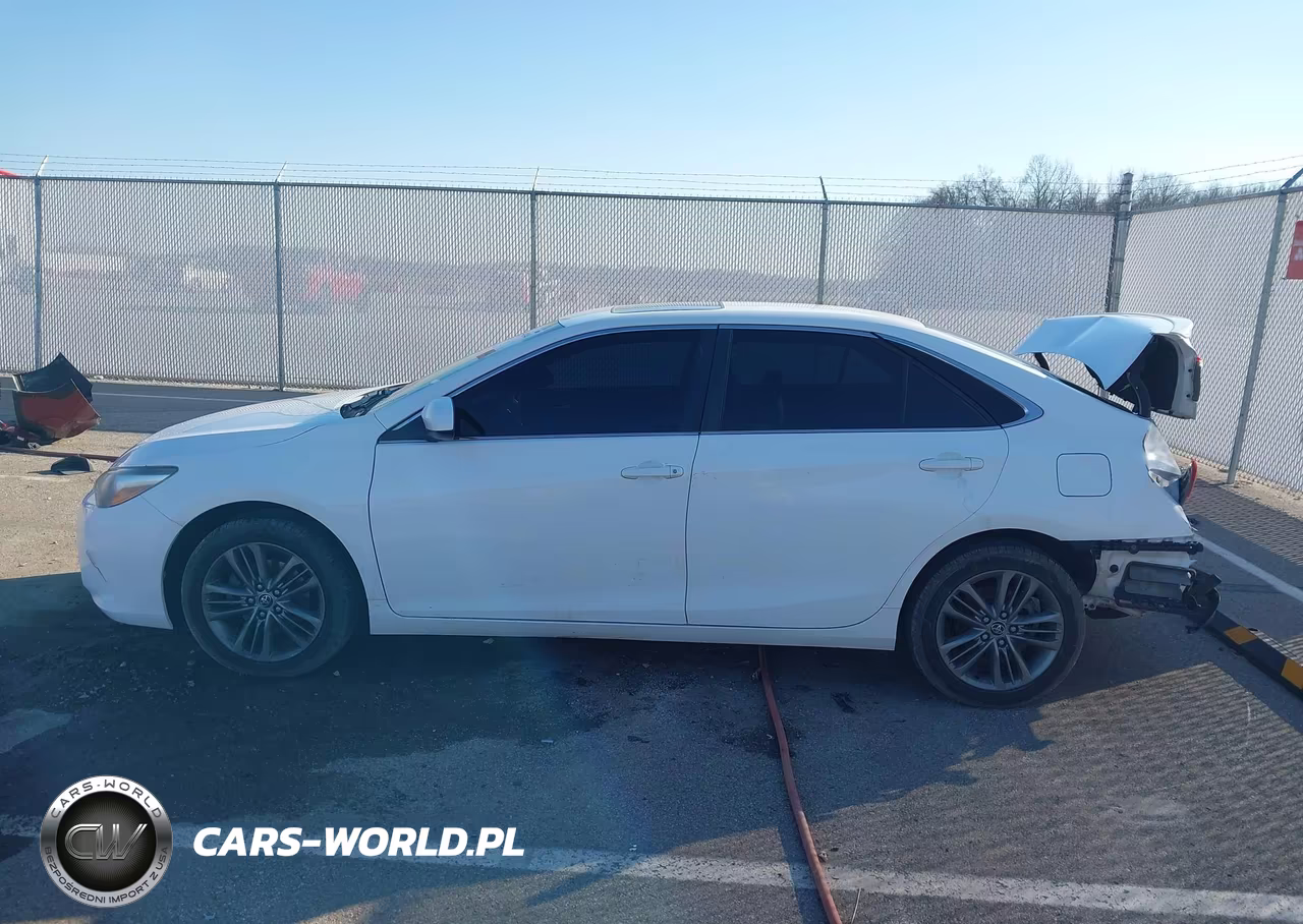 2015 Toyota Camry Se VIN:4T1BF1FK2FU073678 - 15