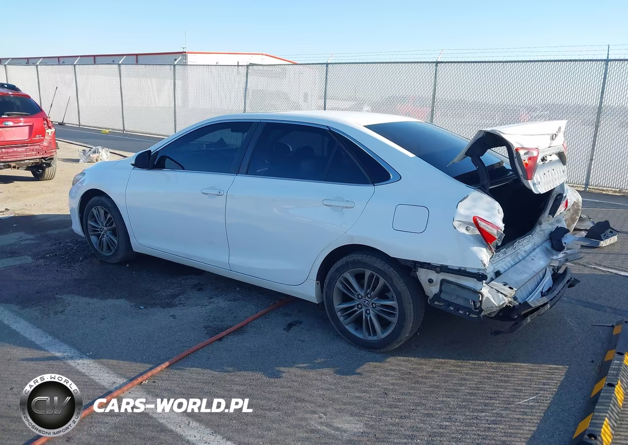2015 Toyota Camry Se VIN:4T1BF1FK2FU073678 - 3