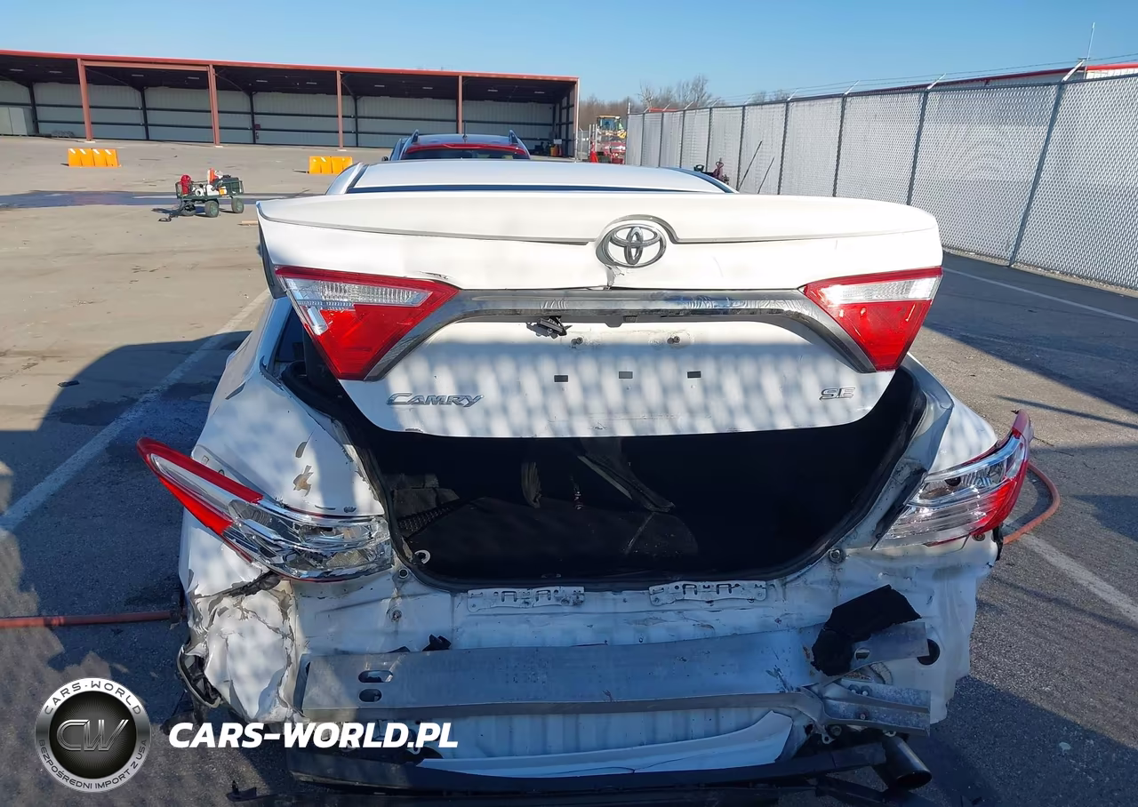 2015 Toyota Camry Se VIN:4T1BF1FK2FU073678 - 6