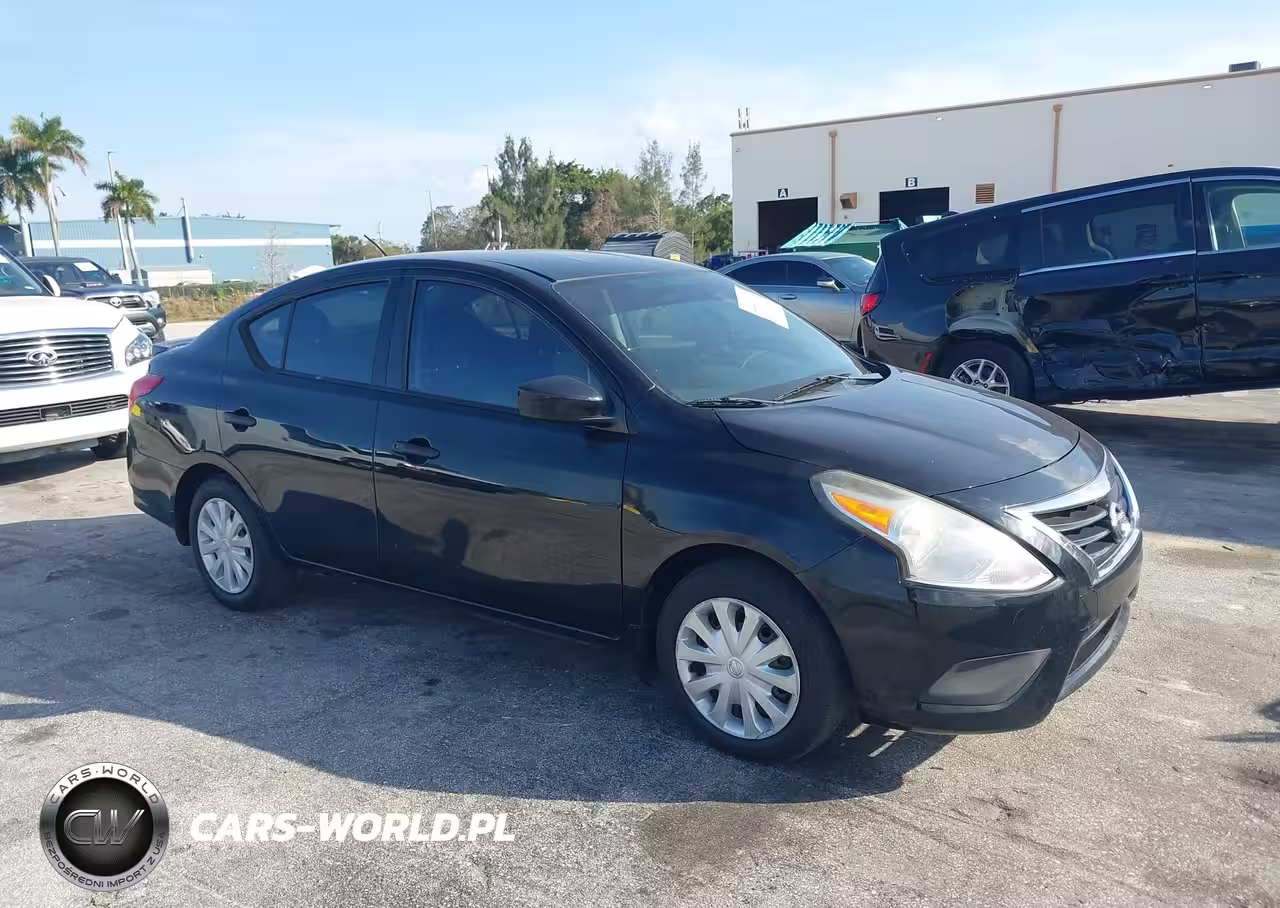 2018 Nissan Versa 1.6 S+