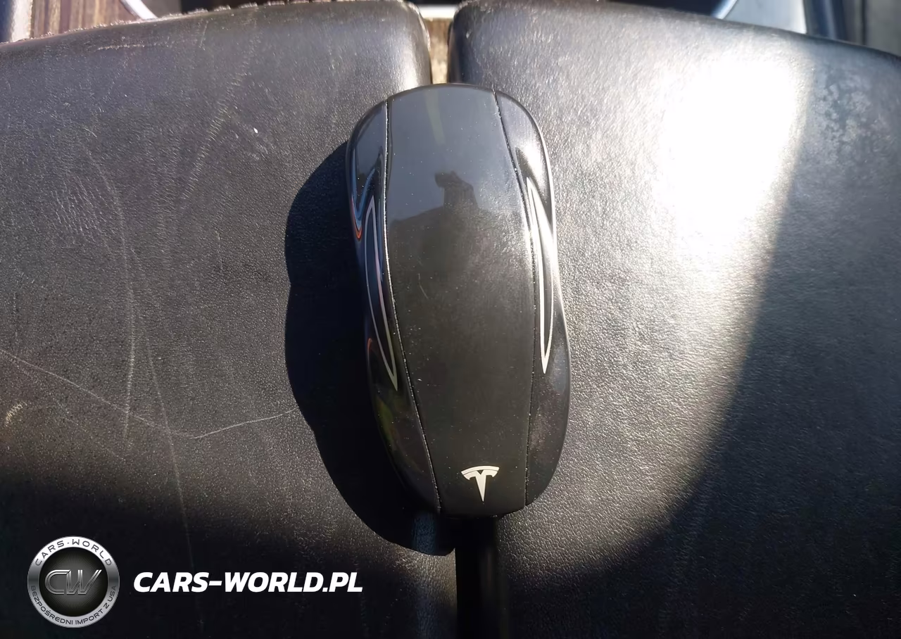 2016 Tesla Model S 60-70-75-85 VIN:5YJSA1E1XGF136953 - 11