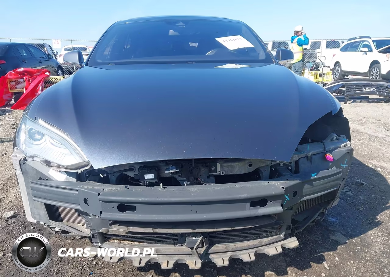 2016 Tesla Model S 60-70-75-85 VIN:5YJSA1E1XGF136953 - 6