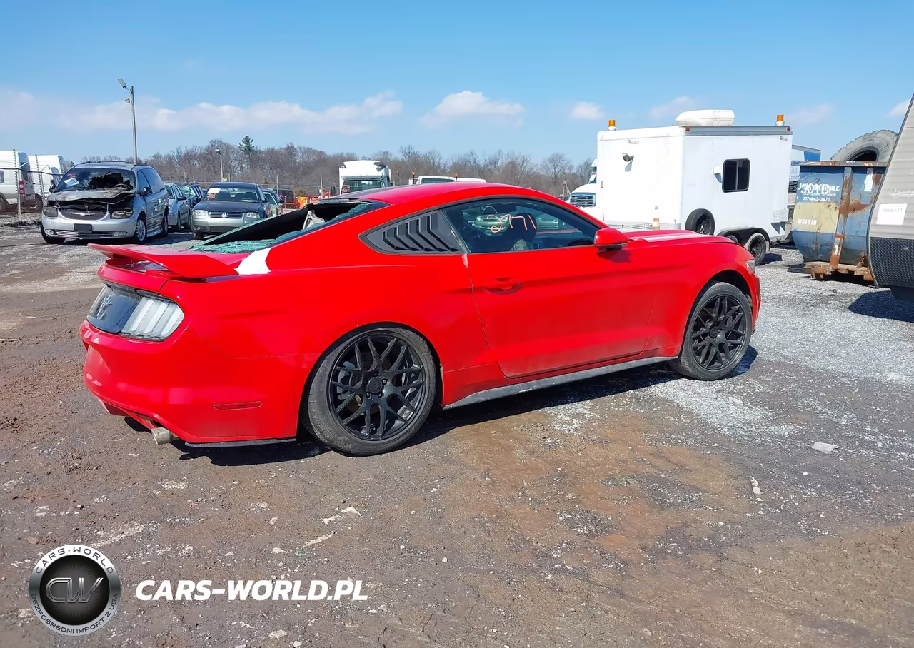 2017 Ford Mustang V6 VIN:1FA6P8AM6H5322586 - 4