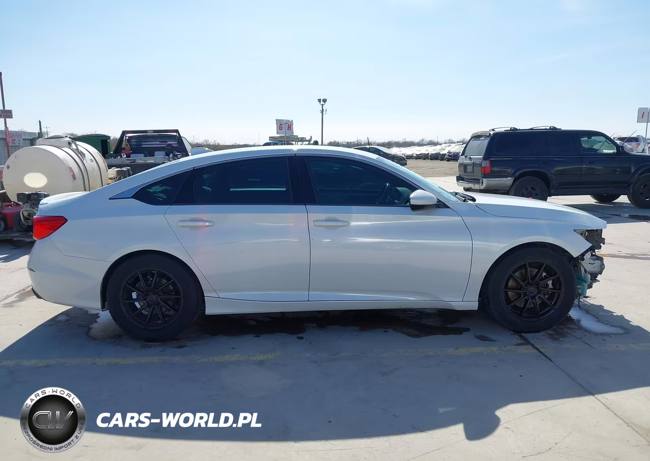 2018 Honda Accord Sport VIN:1HGCV1F35JA266018 - 14