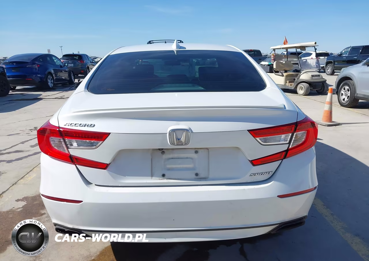 2018 Honda Accord Sport VIN:1HGCV1F35JA266018 - 17
