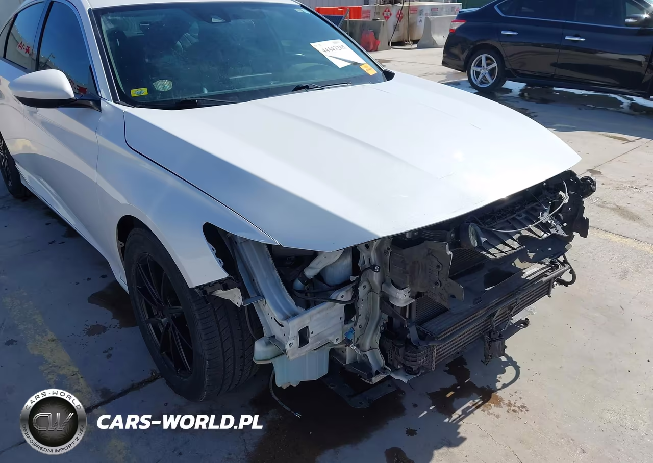 2018 Honda Accord Sport VIN:1HGCV1F35JA266018 - 18