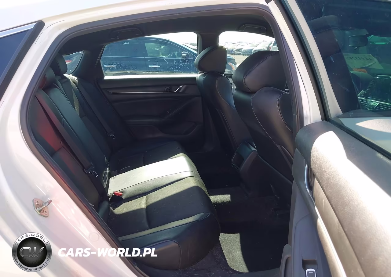 2018 Honda Accord Sport VIN:1HGCV1F35JA266018 - 8