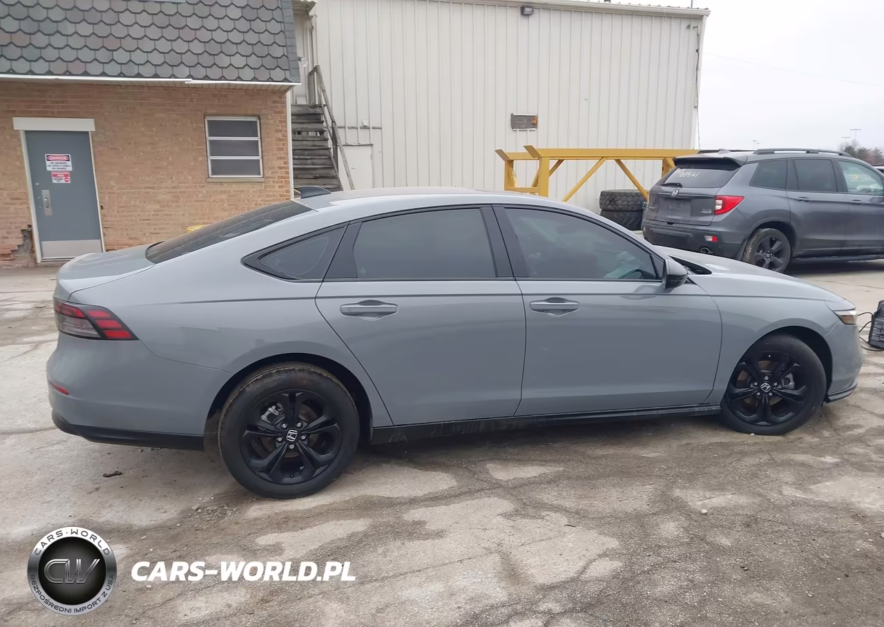 2025 Honda Accord Se VIN:1HGCY1F40SA013366 - 13