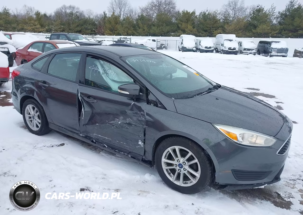 2017 Ford Focus Se VIN:1FADP3F21HL288408 - 6