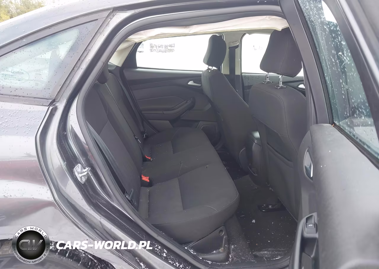 2017 Ford Focus Se VIN:1FADP3F21HL288408 - 8
