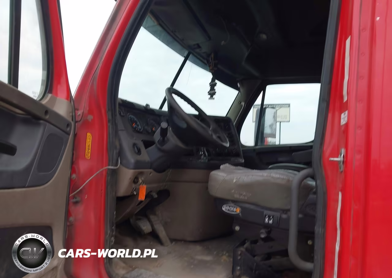 2015 Freightliner Cascadia 125 VIN:3AKJGLD52FSGB0668 - 7