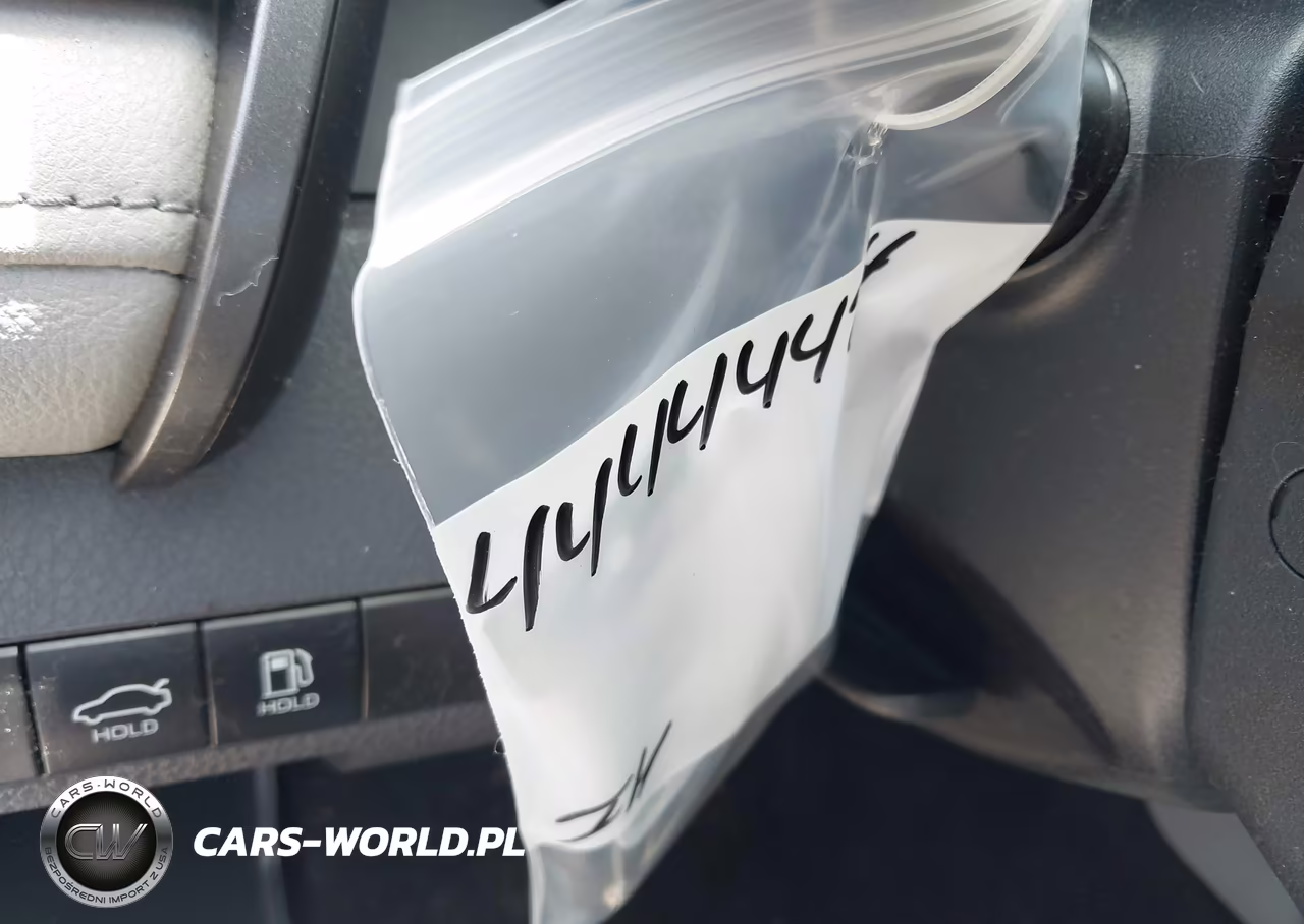 2019 Toyota Camry Le VIN:4T1B11HK2KU811064 - 20