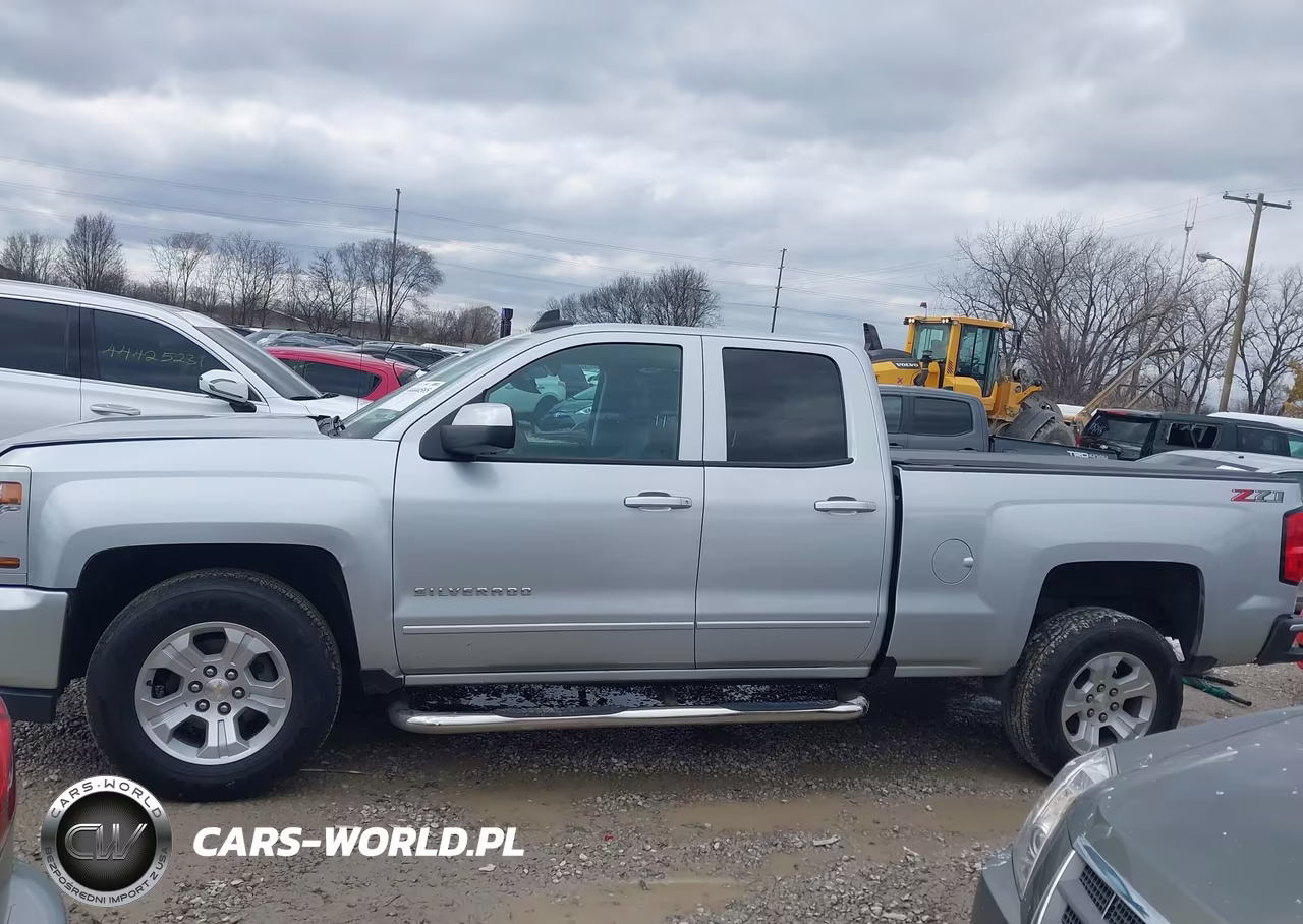 2018 Chevrolet Silverado 1500 2Lt VIN:1GCVKREC4JZ330194 - 14