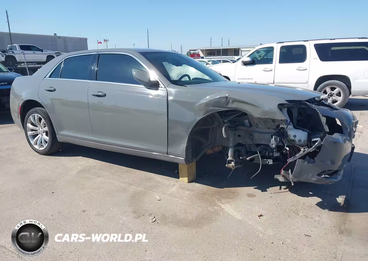 2018 Chrysler 300 Touring L