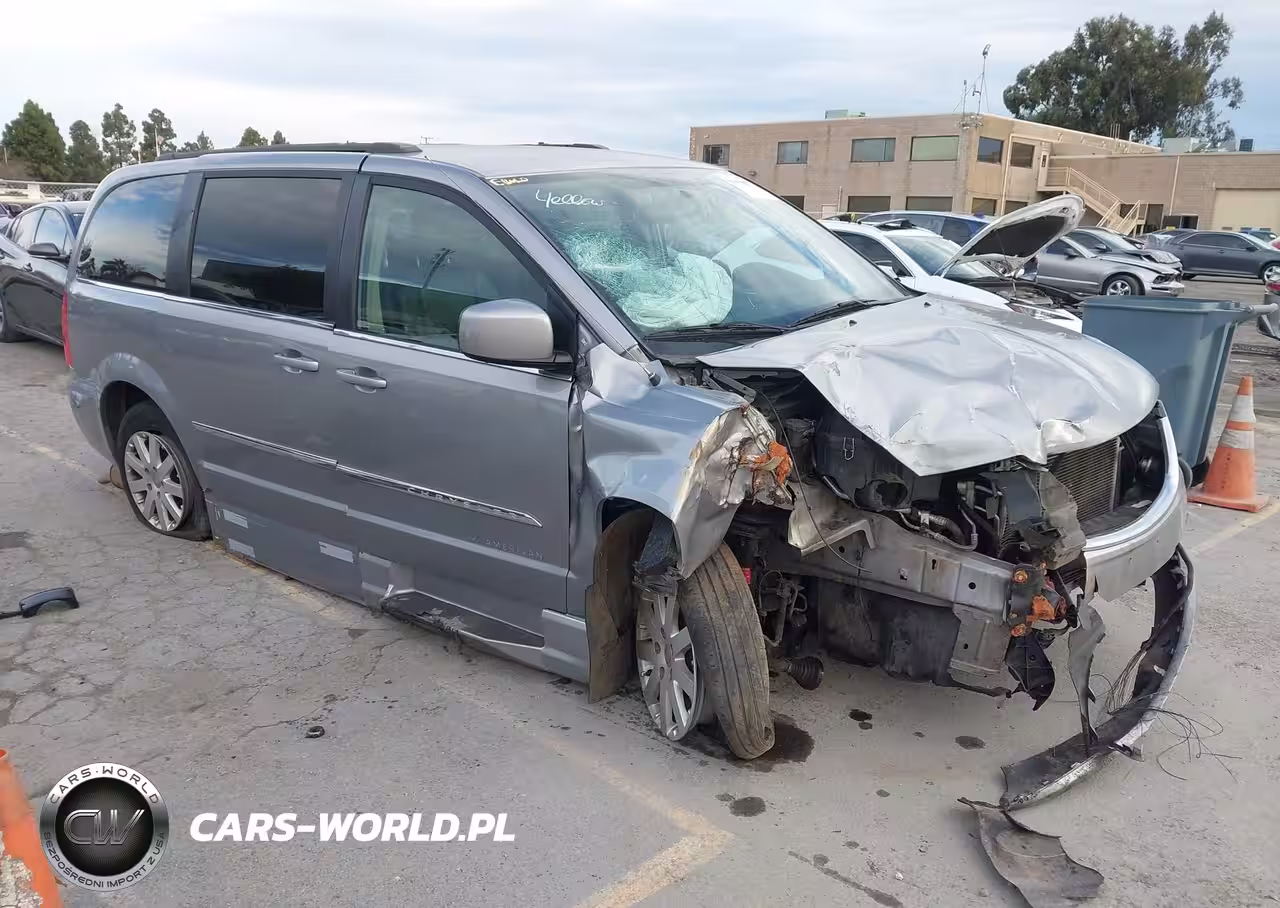 2015 Chrysler Town & Country Touring