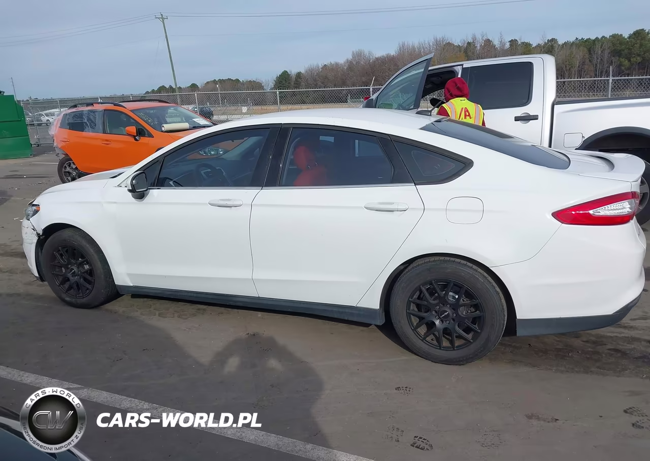 2013 Ford Fusion S VIN:3FA6P0G78DR283123 - 14