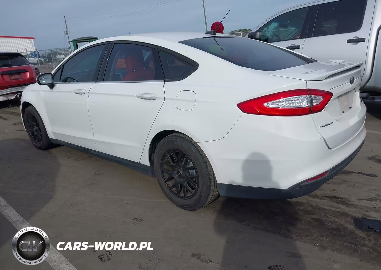 2013 Ford Fusion S VIN:3FA6P0G78DR283123 - 3