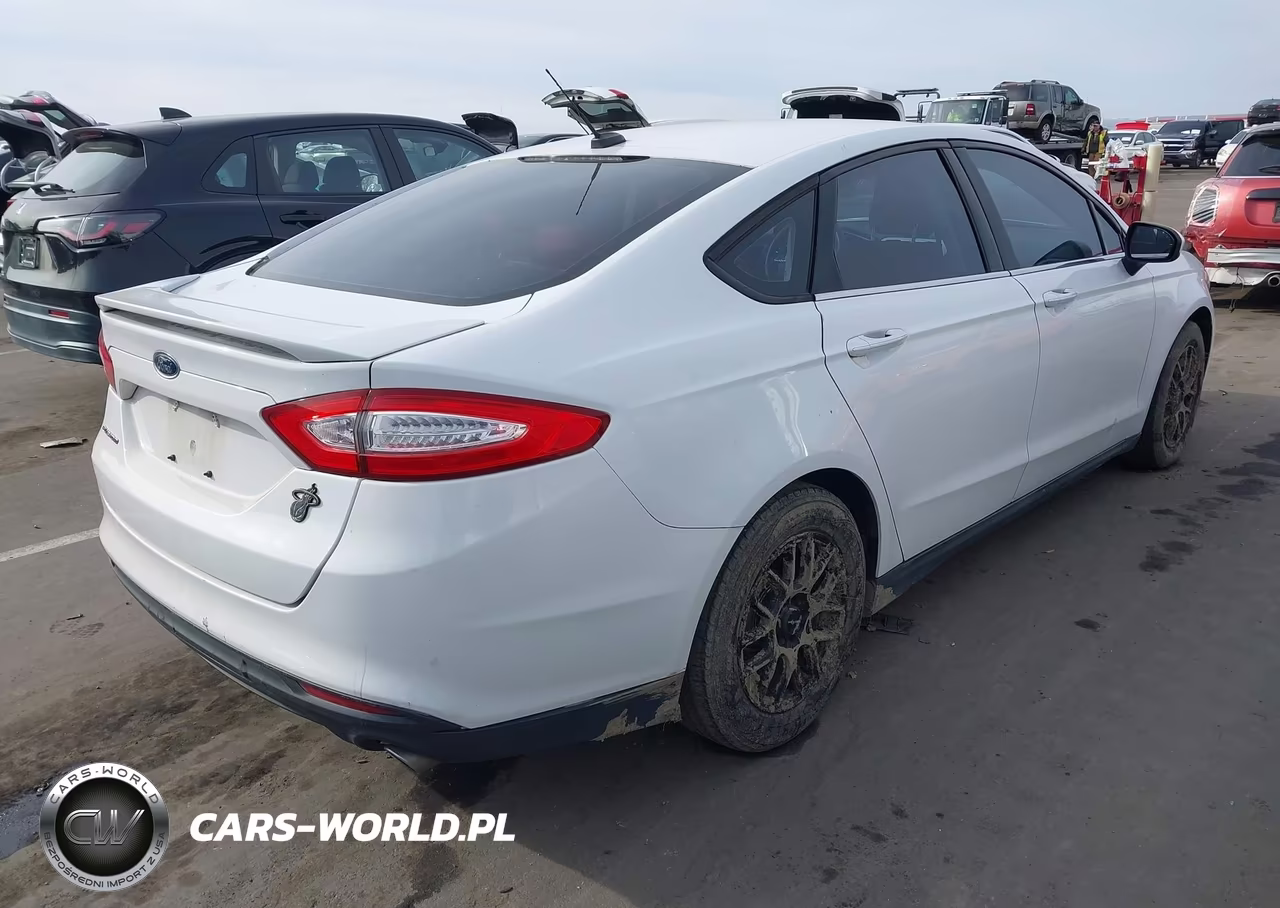 2013 Ford Fusion S VIN:3FA6P0G78DR283123 - 4
