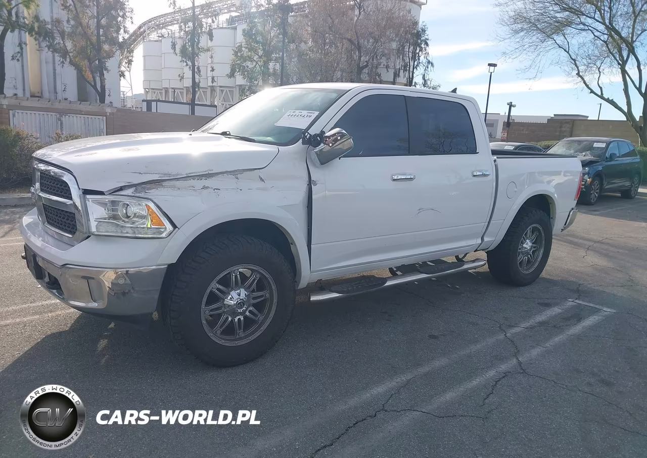 2018 Ram 1500 Laramie 4X4 5'7 Box VIN:1C6RR7NM5JS231961 - 2