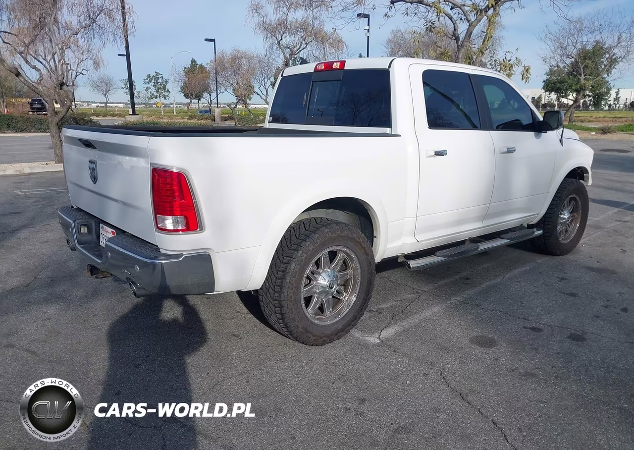 2018 Ram 1500 Laramie 4X4 5'7 Box VIN:1C6RR7NM5JS231961 - 4