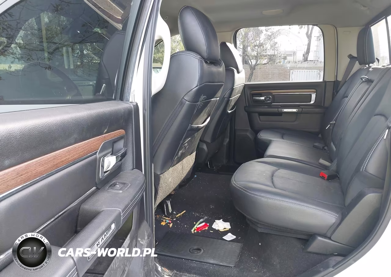2018 Ram 1500 Laramie 4X4 5'7 Box VIN:1C6RR7NM5JS231961 - 8