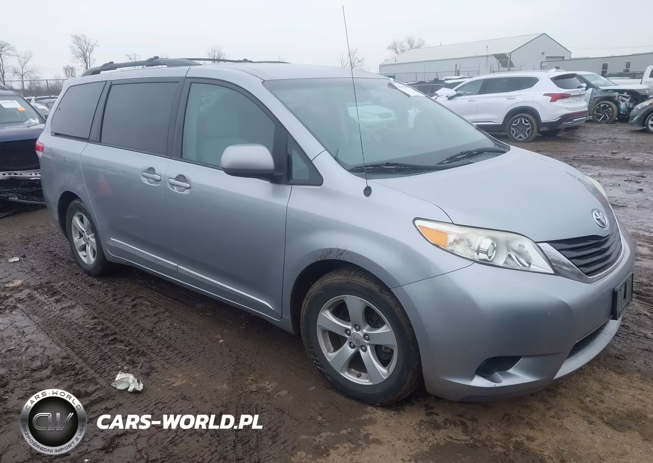 2011 Toyota Sienna Le V6