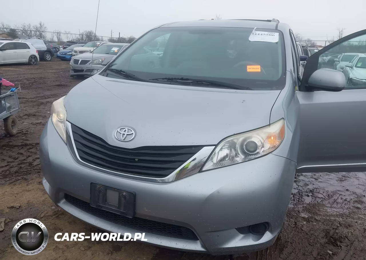 2011 Toyota Sienna Le V6 VIN:5TDKK3DC2BS083746 - 6