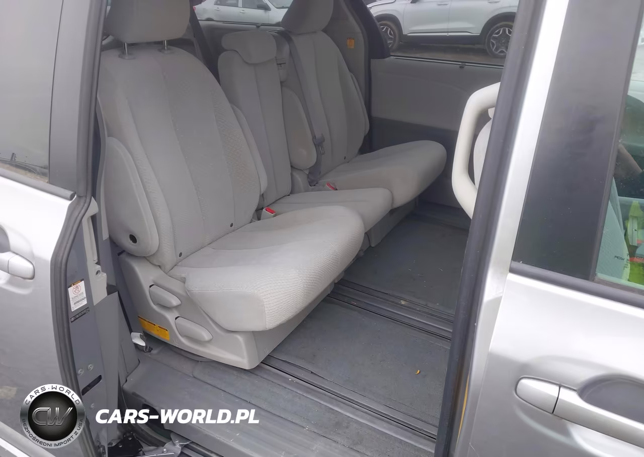 2011 Toyota Sienna Le V6 VIN:5TDKK3DC2BS083746 - 8