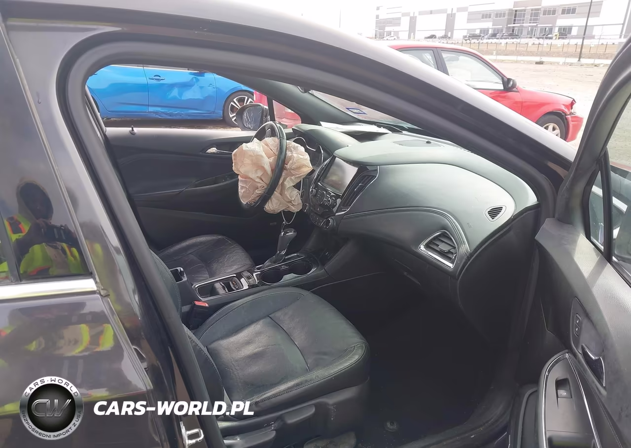 2016 Chevrolet Cruze Premier Auto VIN:1G1BG5SM8G7263090 - 5