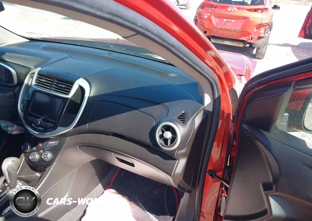 2020 Chevrolet Sonic Fwd Lt 5-Door VIN:1G1JD6SB0L4110417 - 5