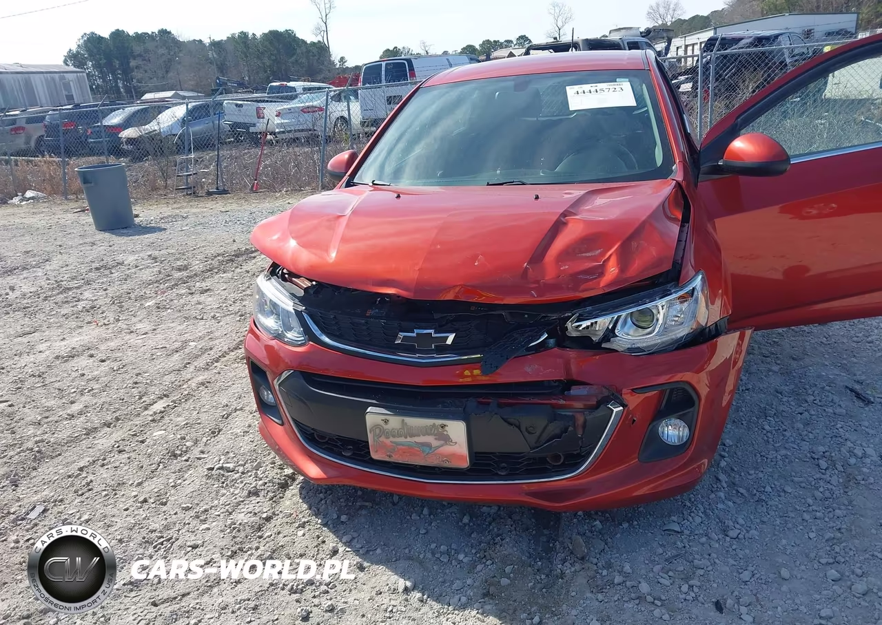 2020 Chevrolet Sonic Fwd Lt 5-Door VIN:1G1JD6SB0L4110417 - 6