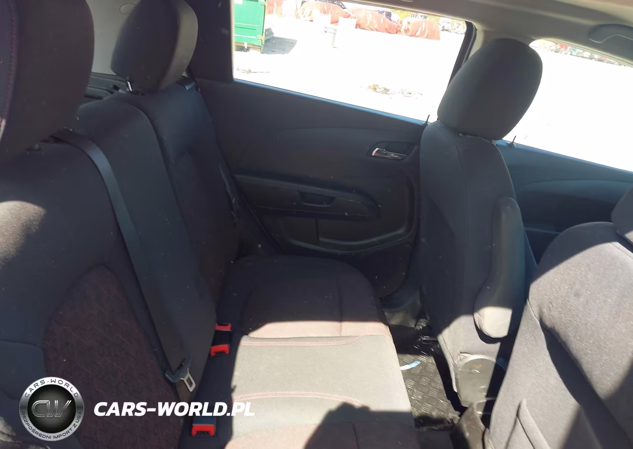 2020 Chevrolet Sonic Fwd Lt 5-Door VIN:1G1JD6SB0L4110417 - 8