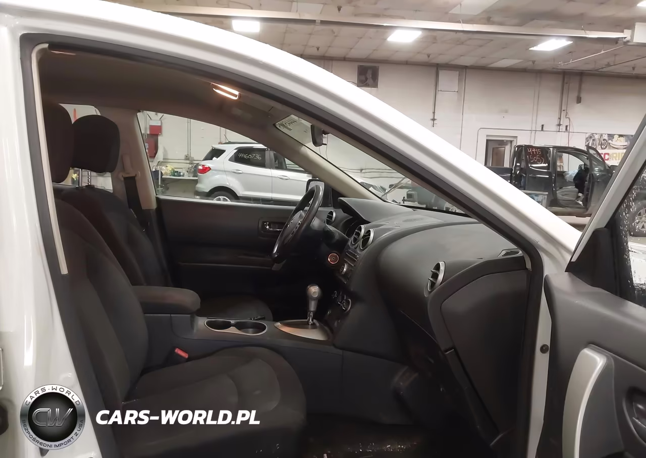 2011 Nissan Rogue S VIN:JN8AS5MV8BW297251 - 5