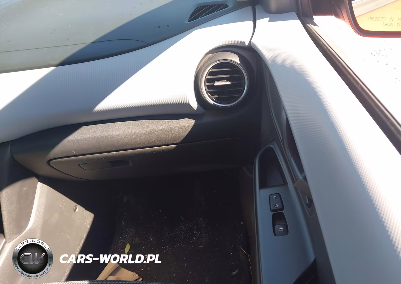 2019 Hyundai Kona Se VIN:KM8K12AA3KU392892 - 5