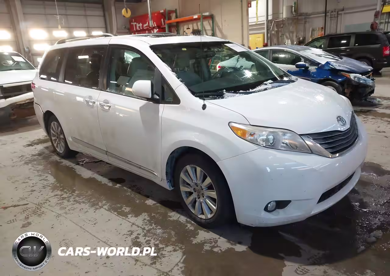 2013 Toyota Sienna Xle 7 Passenger