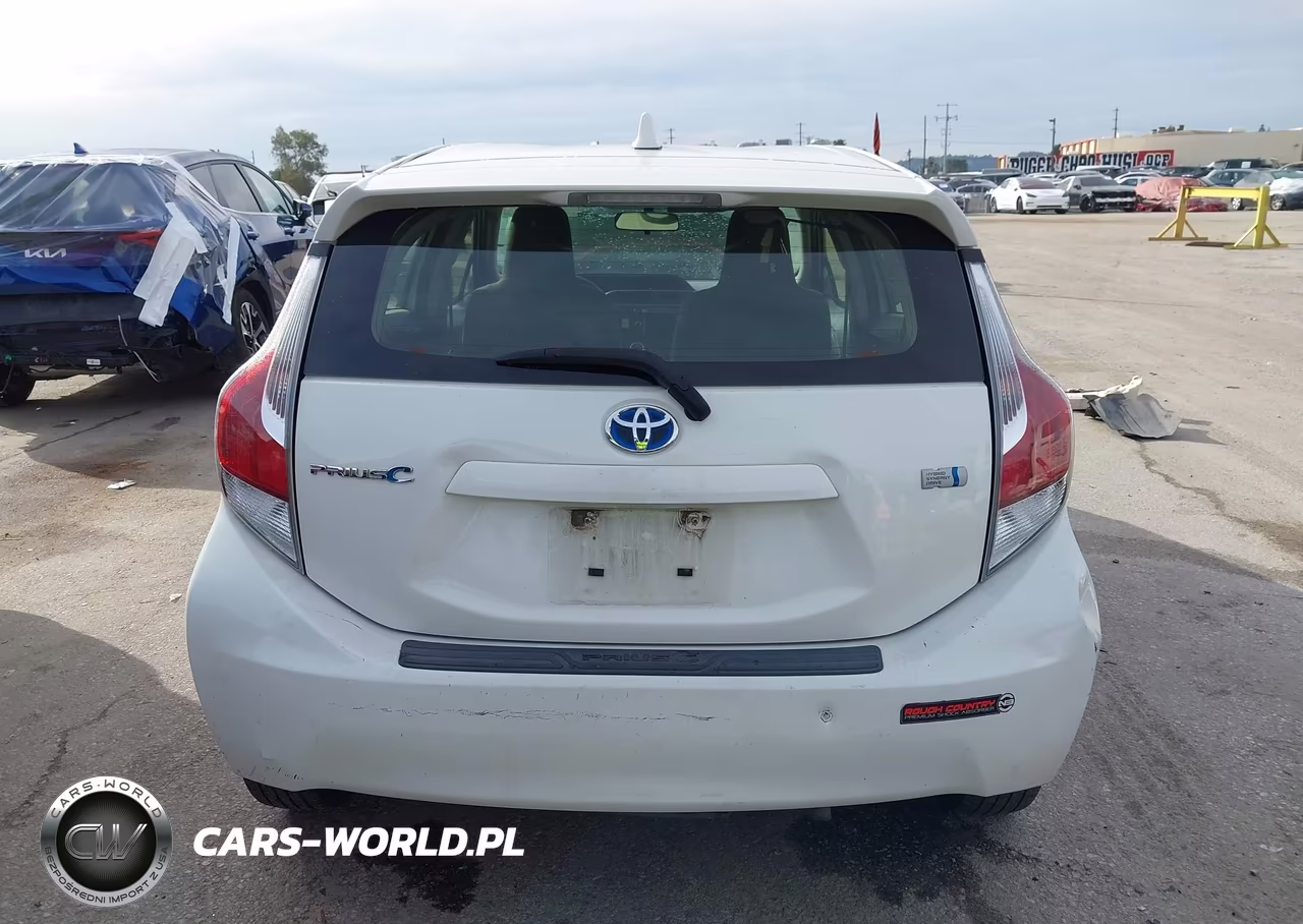 2015 Toyota Prius C One VIN:JTDKDTB34F1579728 - 17
