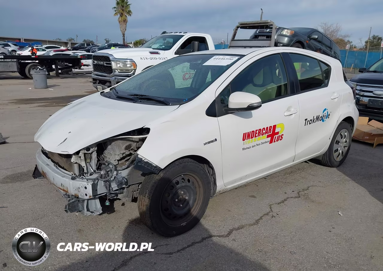 2015 Toyota Prius C One VIN:JTDKDTB34F1579728 - 2