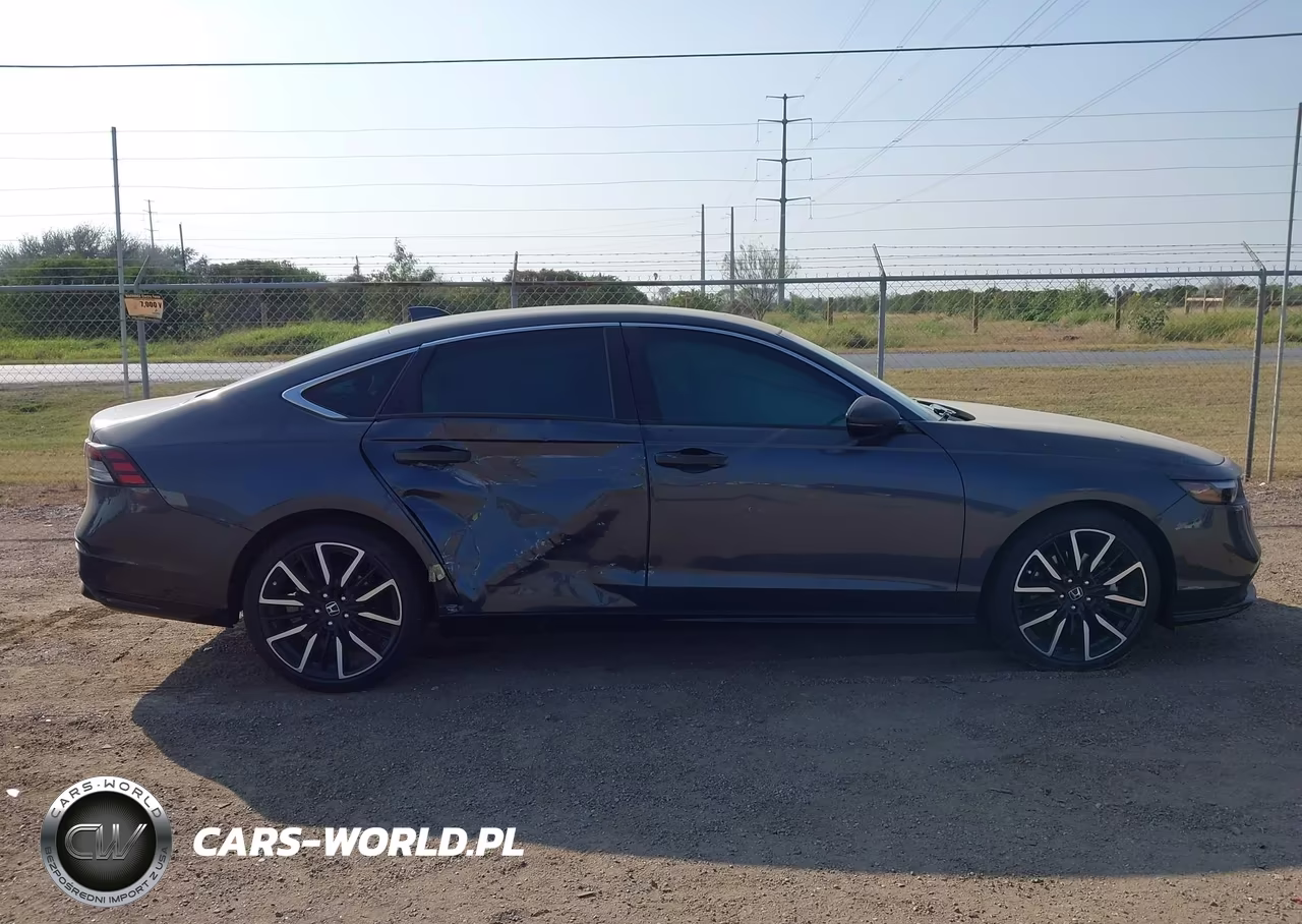 2023 Honda Accord Hybrid Touring VIN:1HGCY2F89PA040999 - 13
