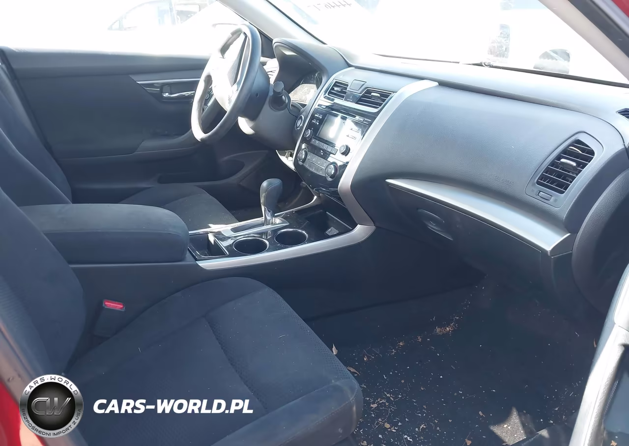 2014 Nissan Altima 2.5 S VIN:1N4AL3AP0EN388064 - 5