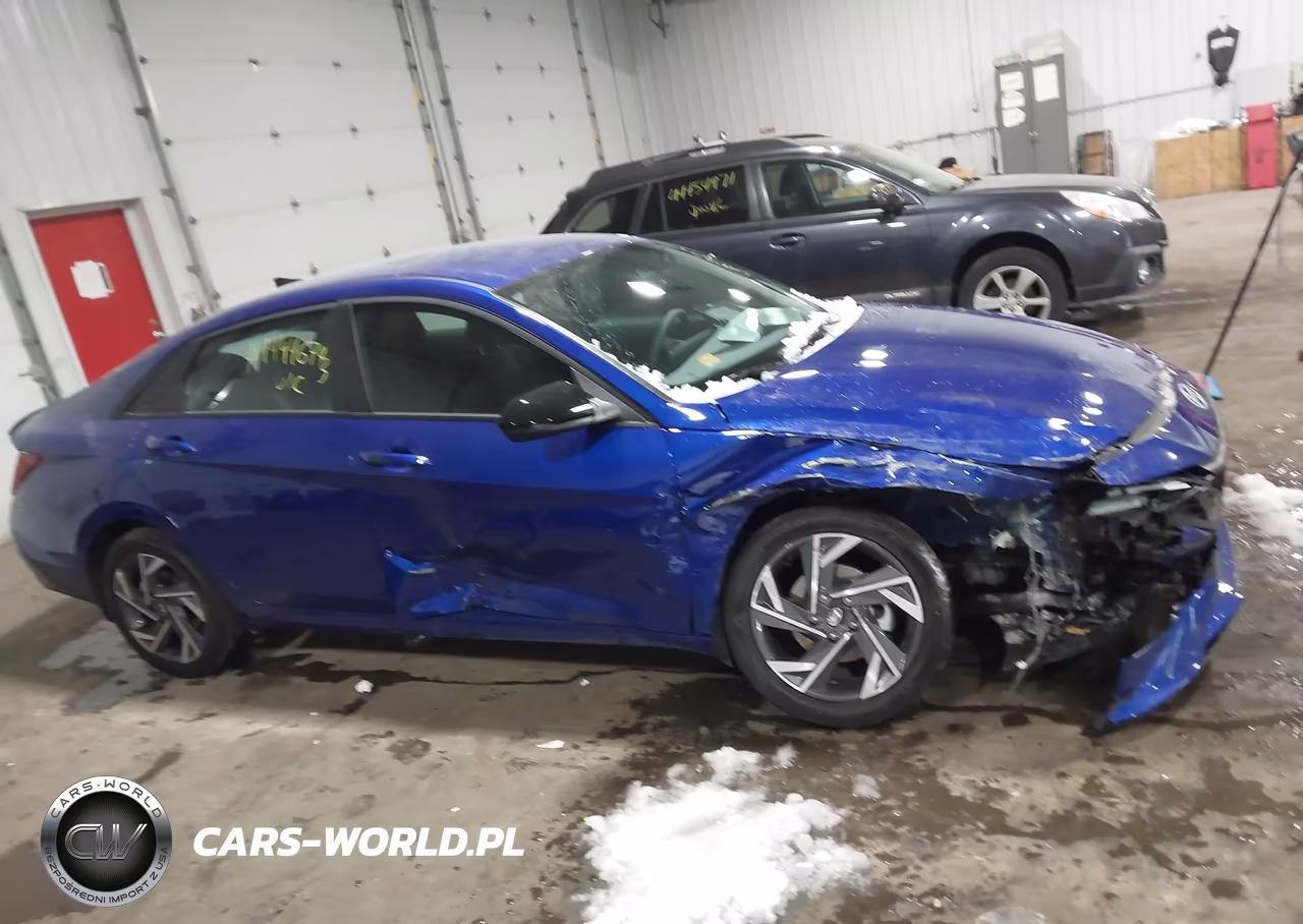 2025 Hyundai Elantra Sel Sport VIN:KMHLM4DG3SU072818 - 13