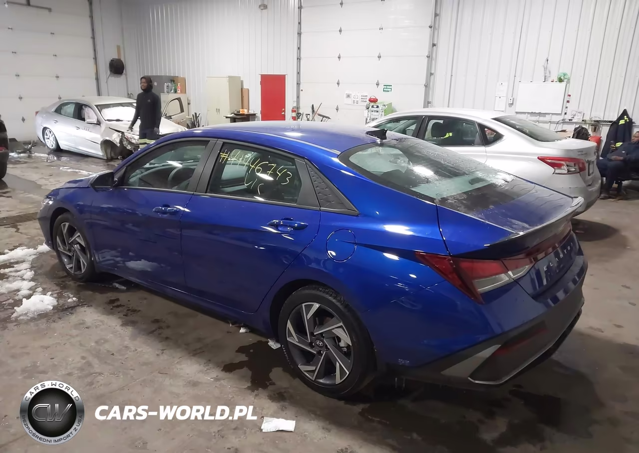 2025 Hyundai Elantra Sel Sport VIN:KMHLM4DG3SU072818 - 3