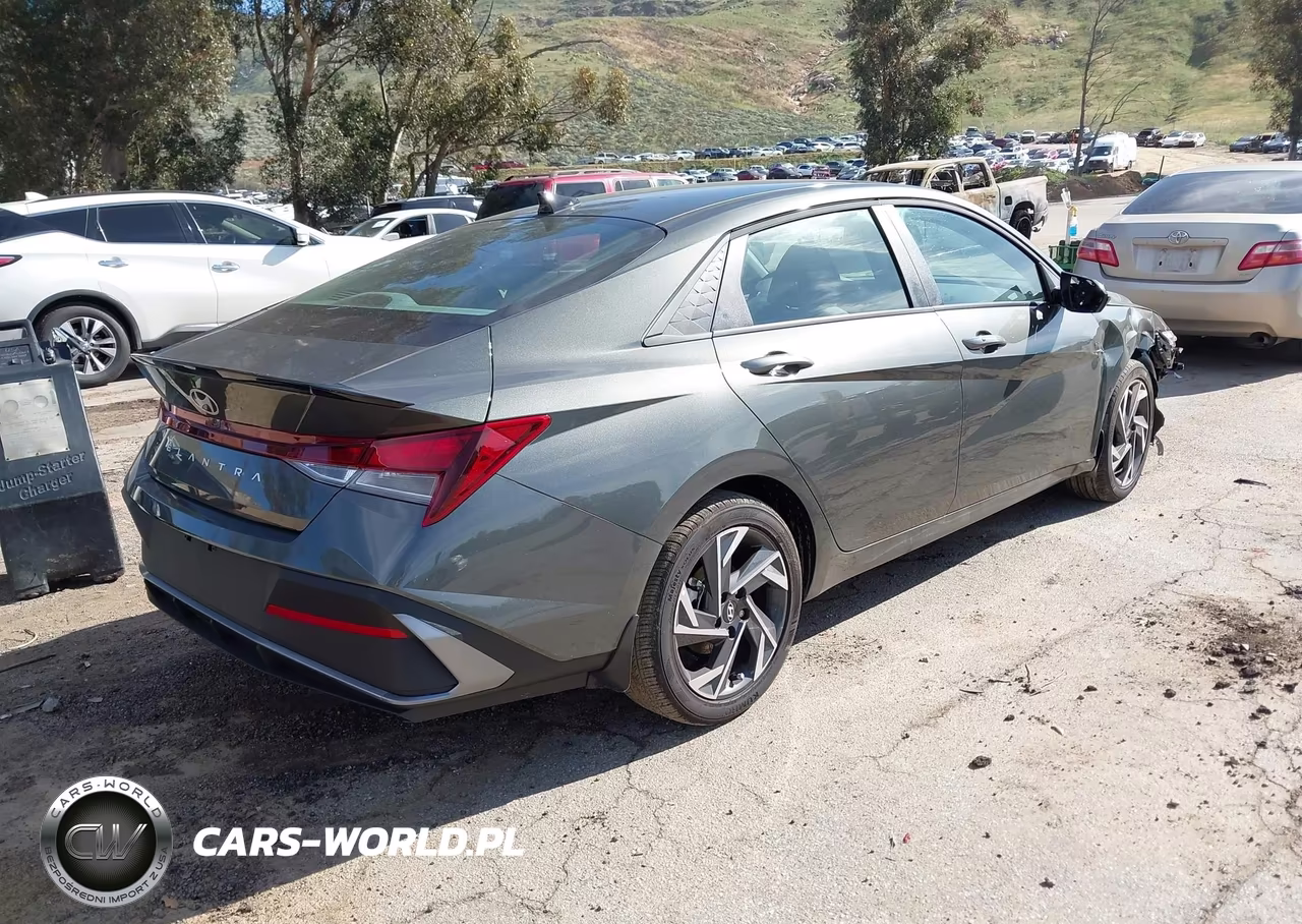 2025 Hyundai Elantra Sel Sport VIN:KMHLM4DG2SU073815 - 4
